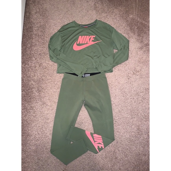 nike lounge set